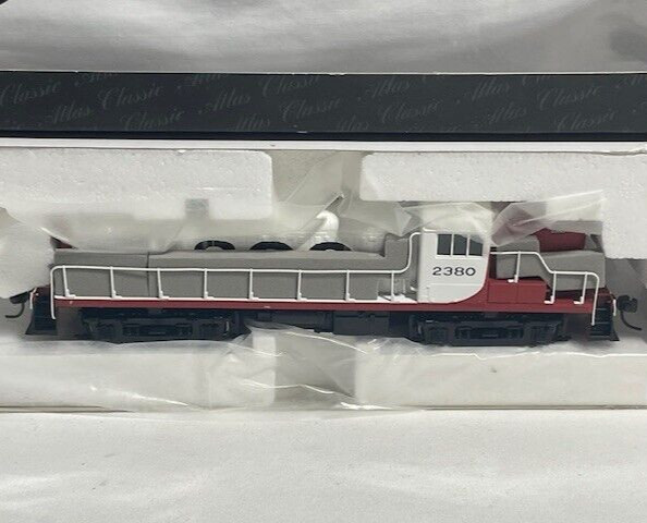 New Atlas HO Scale Soo Line 2380 RS-3 Locomotive Engine