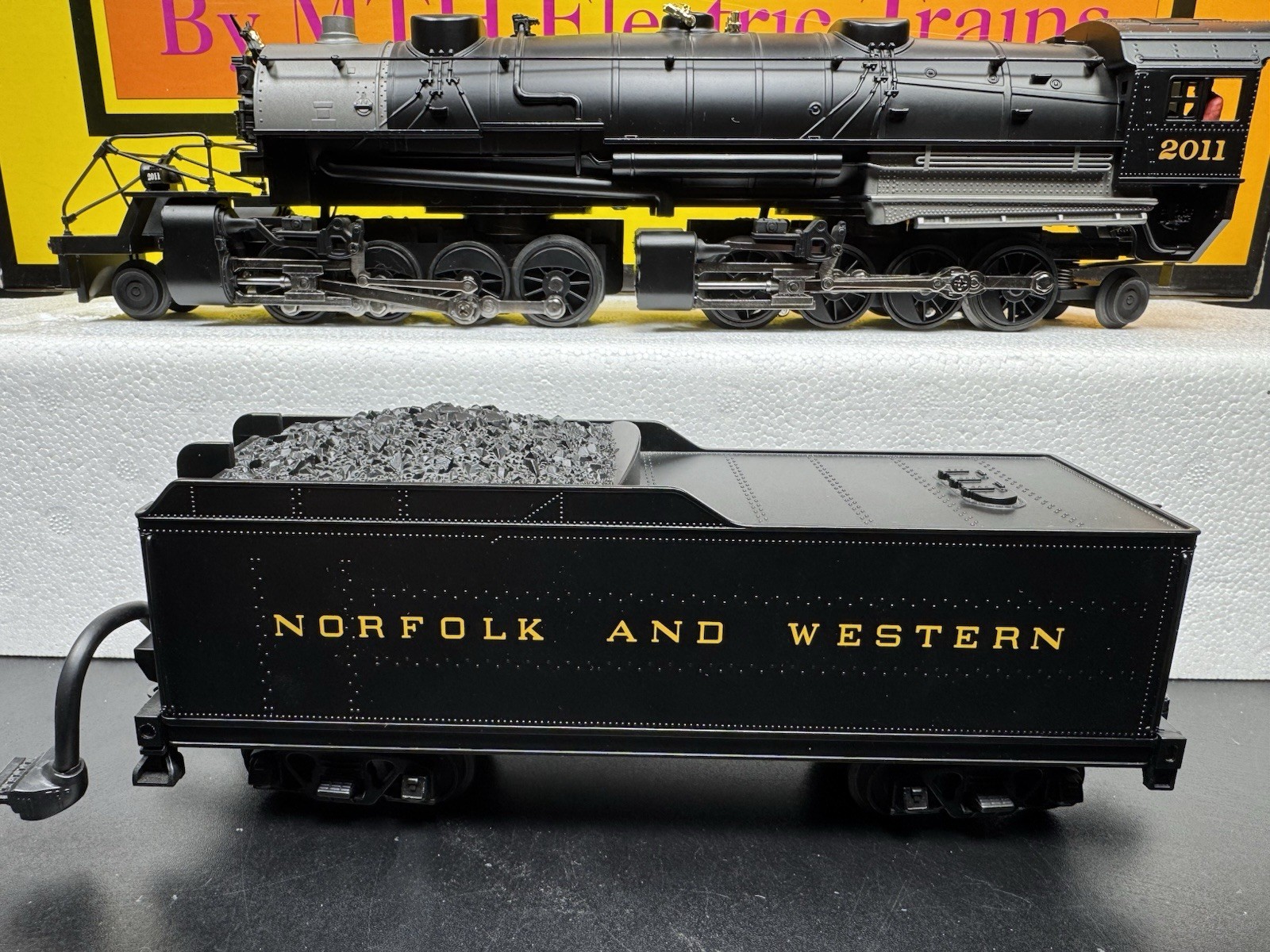 MTH RailKing 30-1307-1 Norfolk & Western 2-8-8-2 steam loco #2011 PS2 BCR LNIB