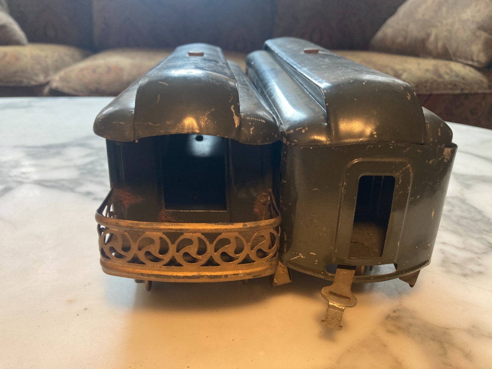 1917 to 1922 Prewar Lionel 33 Train Engine with 35 Pullman 36 Observation Cars 2