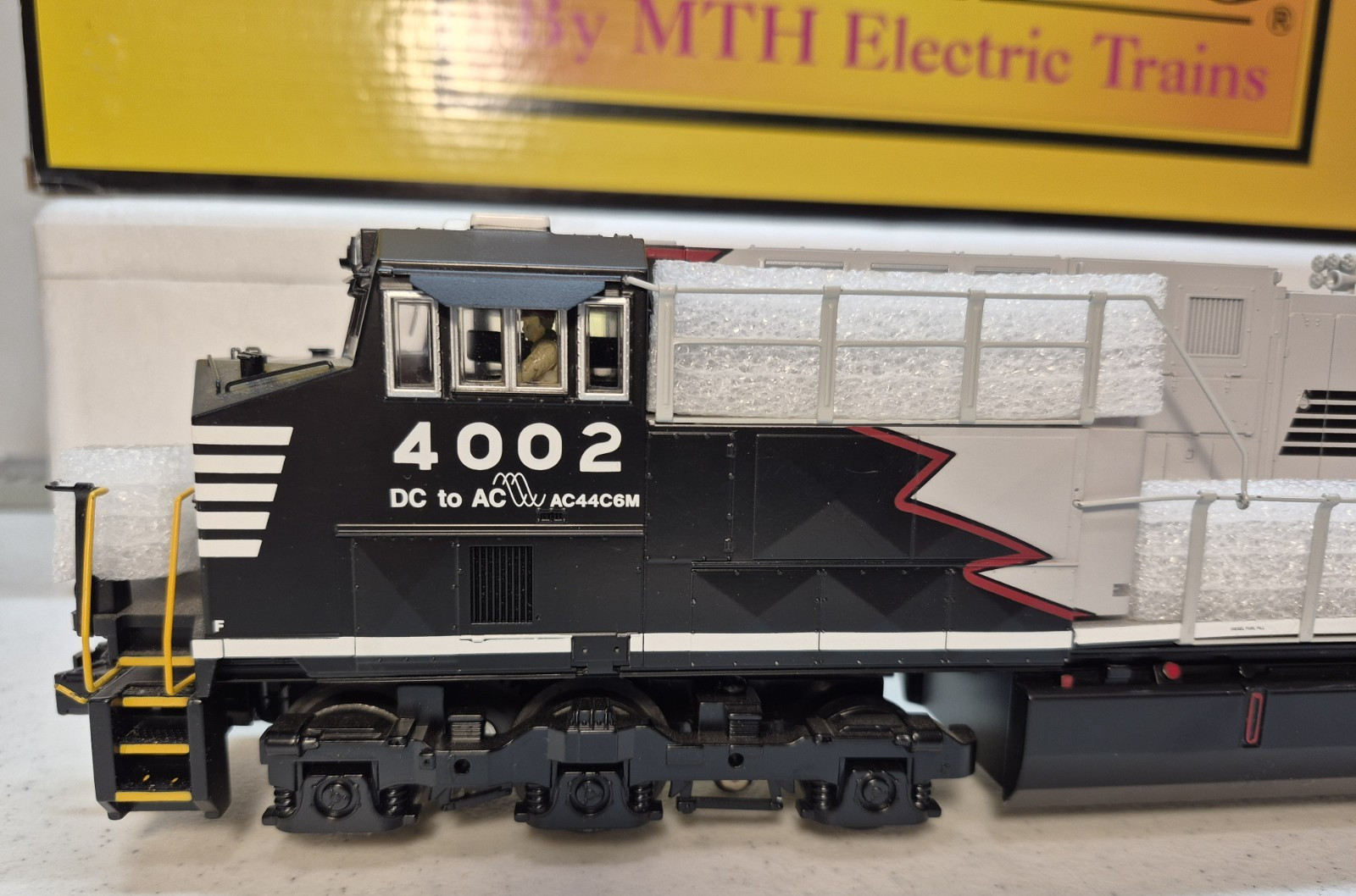Rail King O Gauge 30-20434-1e Norfolk Southern ES44AC Imperial Diesel w/ PS3