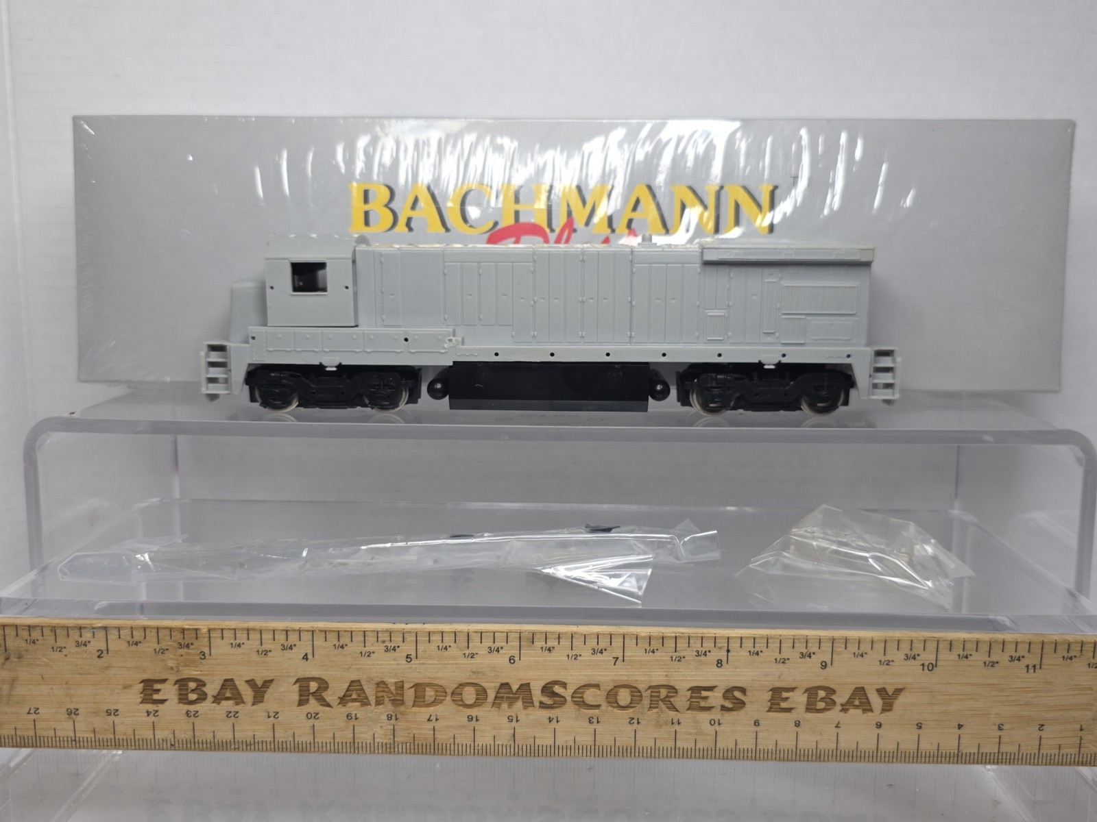 Bachmann Plus HO Scale 11101 Undecorated GE B23-7 Diesel Locomotive NOS (A)