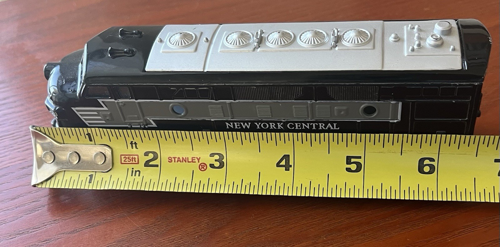 Schylling Toys New York Central EMD F7 Pull Back Toy Train（#9）Some Wear Read