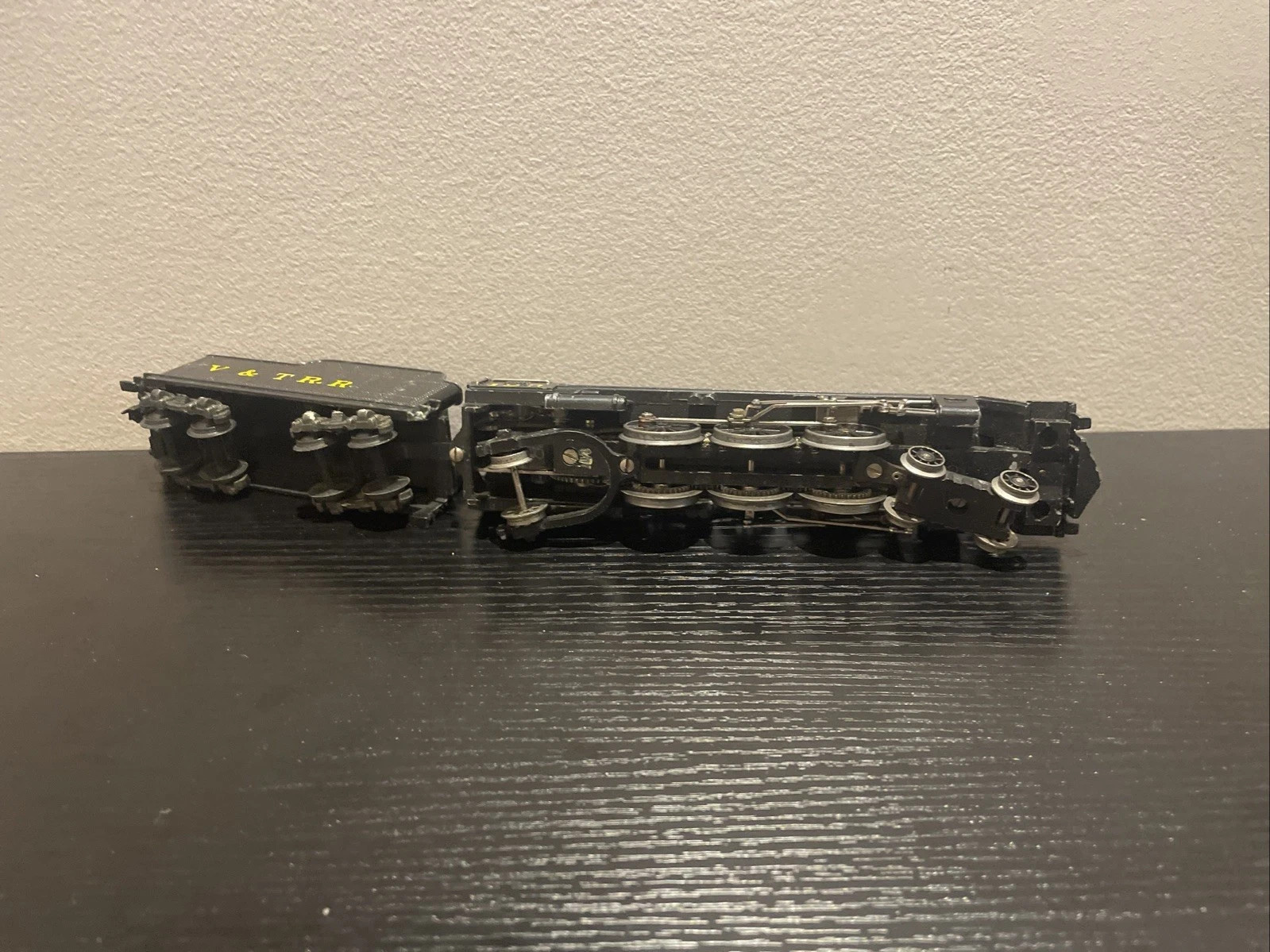 Vintage Fleischmann HO Scale 4-6-2 V&T R.R. Steam Locomotive – Metal – RUNS WELL