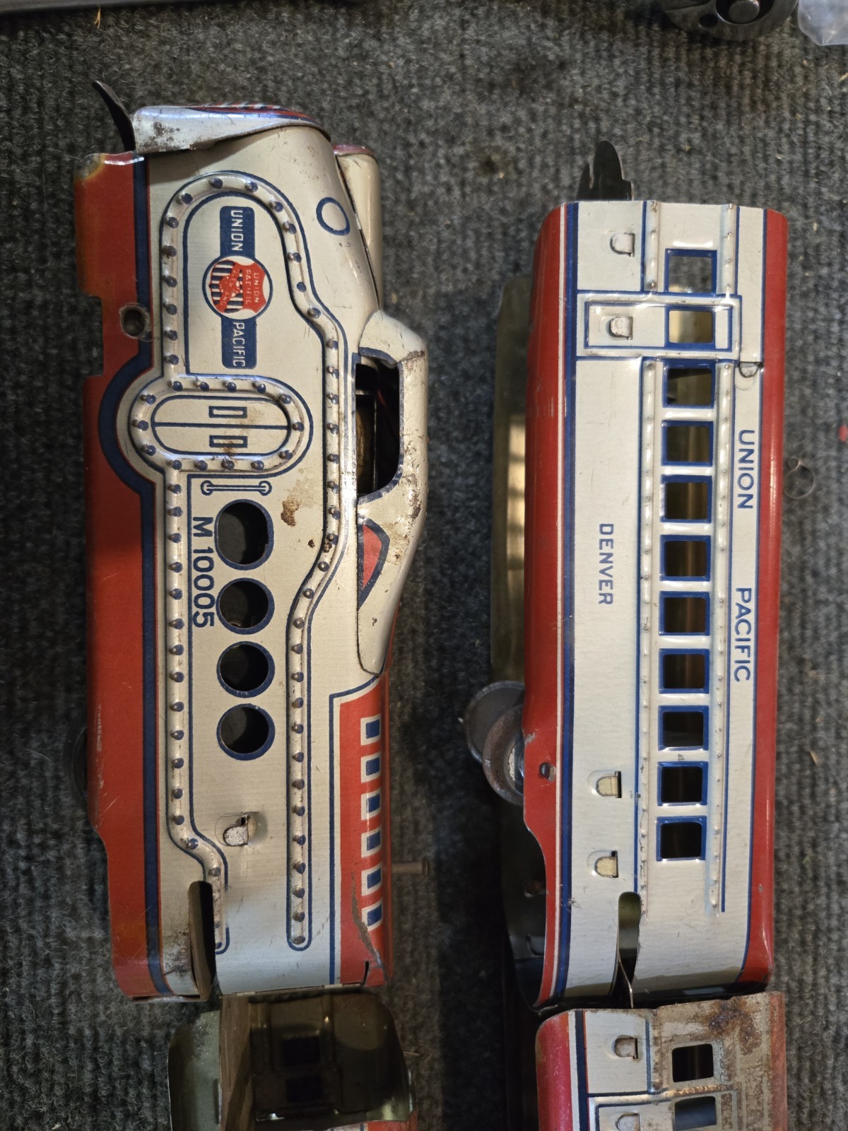 Parts Lot Of 4 Cars Marx 7675 M10005 Union Pacific Articulated passenger