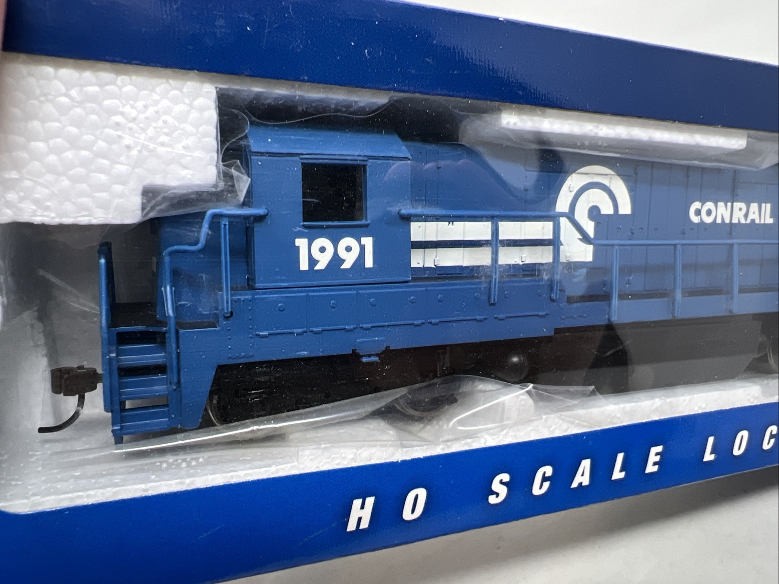 HO Scale Bachmann 11107 CR Conrail GE B23/30-7 Diesel Locomotive #1991