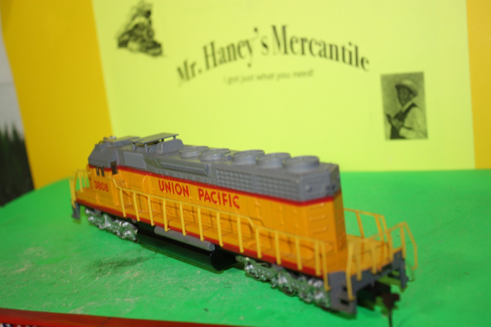 HO Bachmann Spectrum 21 Piece Train Set -see pictures and video