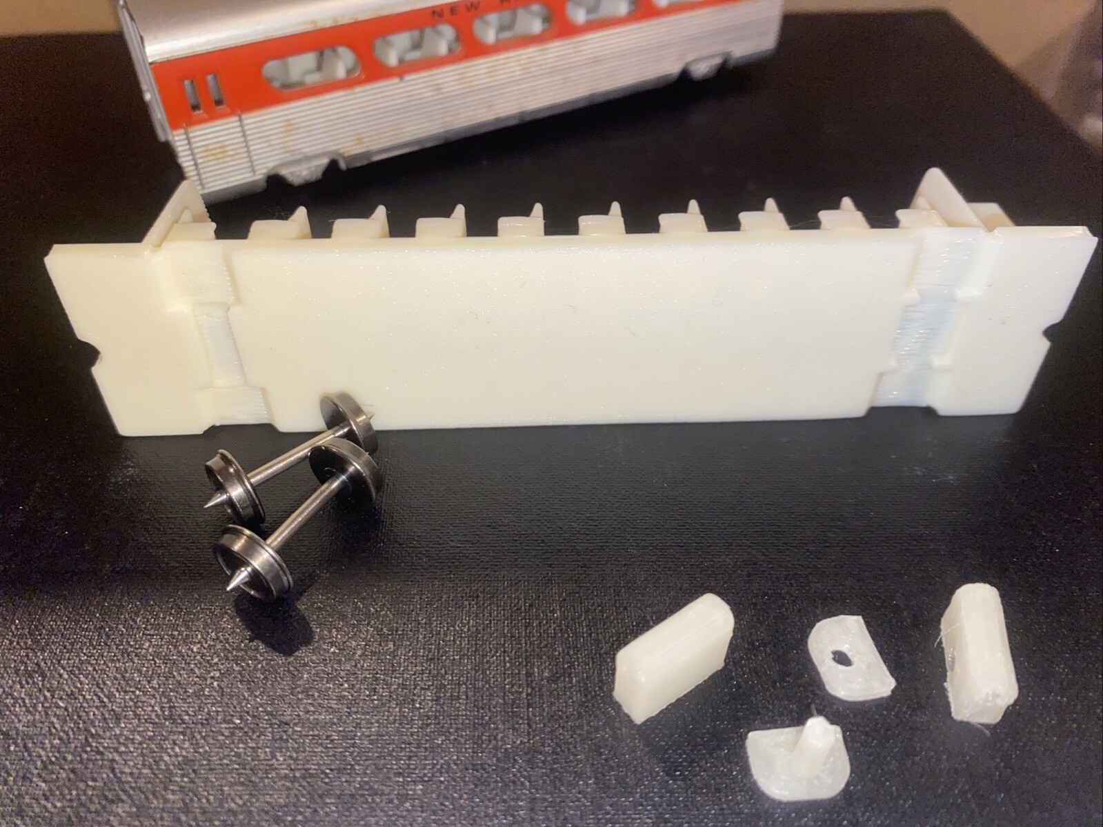 1 HO SCALE Interior Fits VARNEY GM-T1 AEROTRAIN Train Car Shell Not Included ￼