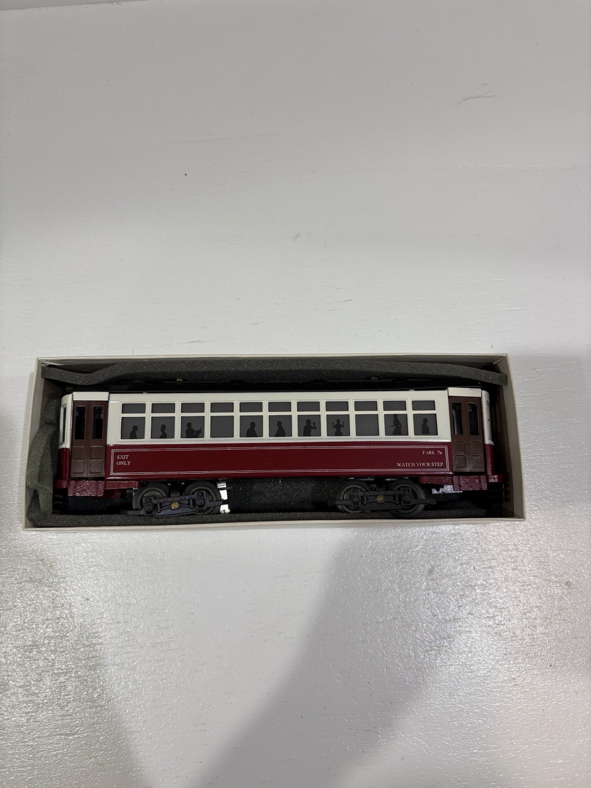 Bowser BRİLL TROLLEY Red & Cream AC Power – 3 Rail #551-50129