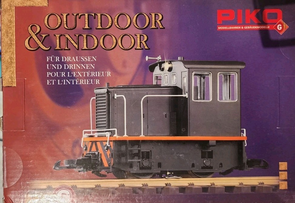 Piko 38506 G Scale Clean Machine R/C GE 25-Ton Track Cleaning Locomotive