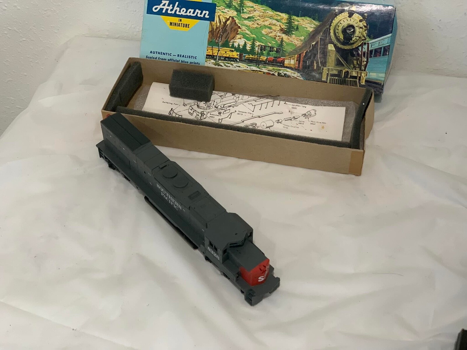 ATHEARN TRAINS IN MINIATURE 4501 SOUTHERN PACIFIC 8326 ORIGINAL BOX
