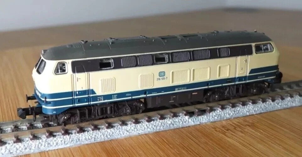 Brawa 61202 N gauge DB BR 216 diesel loco in cream & blue blue livery