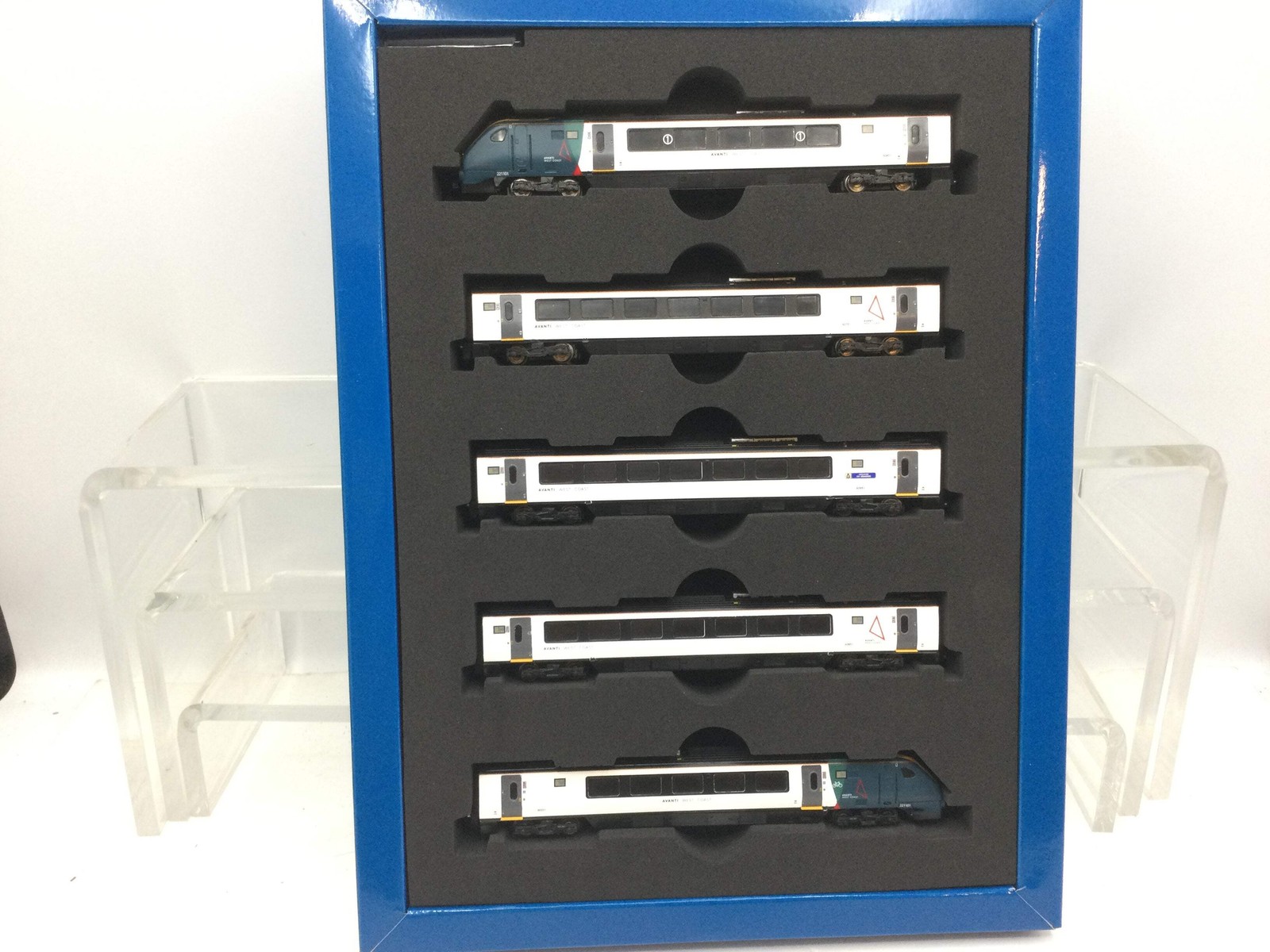 Dapol 2D-023-004 N Gauge Class 221 101 5 Car DMU Avanti West Coast