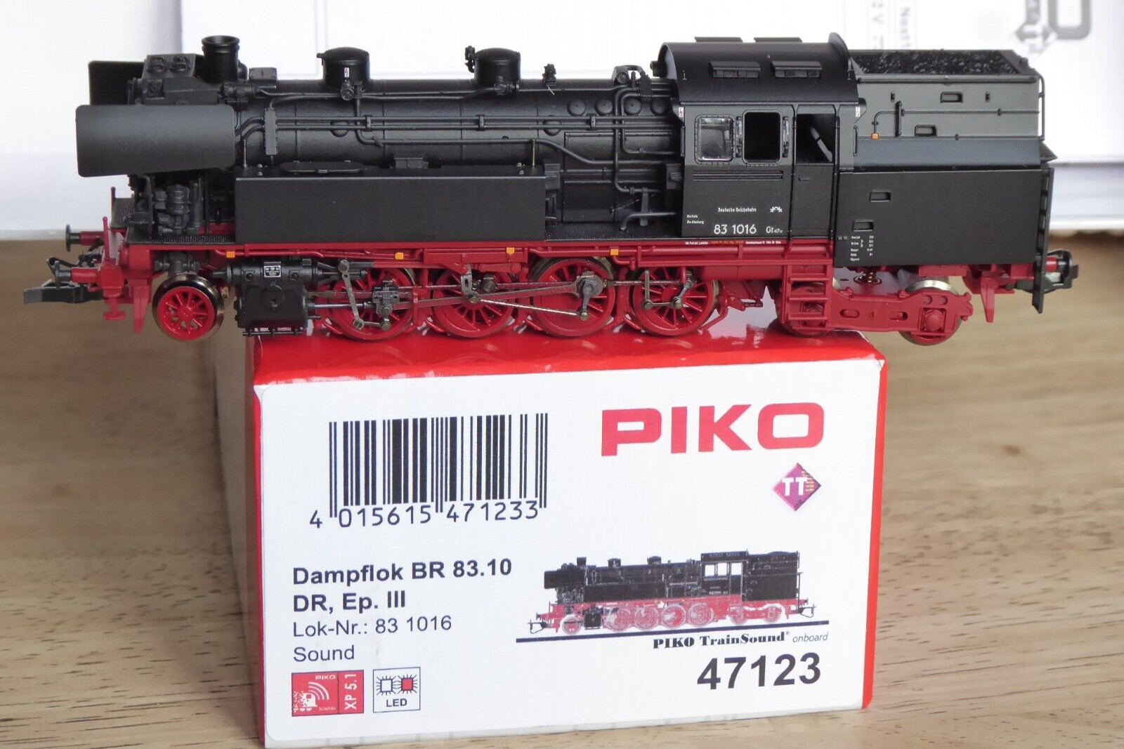 Piko 47123 TT DCC Sound Tender Steam Locomotive BR 83 1016 Epoch 3 LED