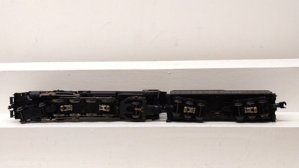 Lionel 6-38053 O NYC 4-8-2 L-2a Mohawk Steam Locomotive & Tender #2793 EX/Box