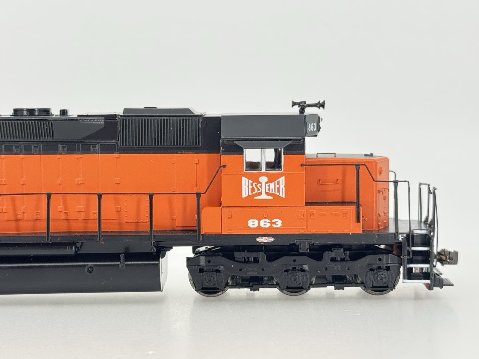 HO Athearn 93503 Bessemer & Lake Erie SD38 Diesel Locomotive B&LE #863 DCC ONLY