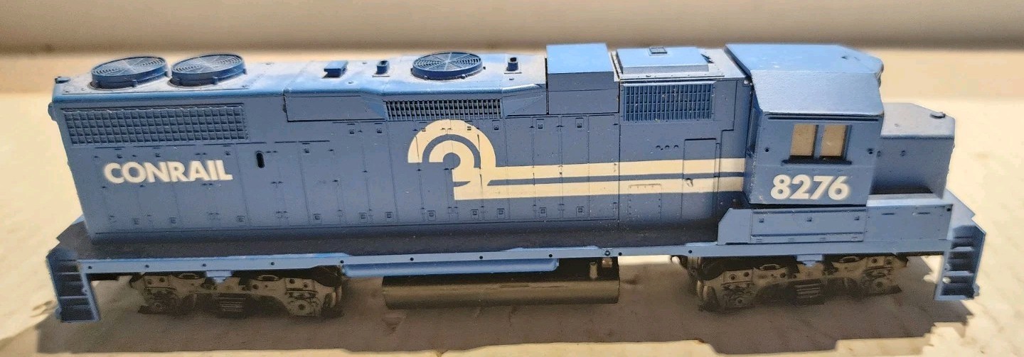 Athearn HO Scale GP38-2 Diesel Engine Conrail #8276