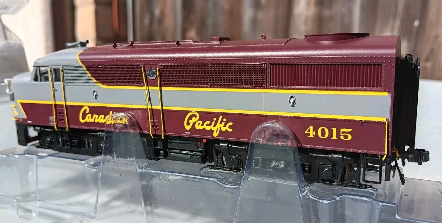 MTH HO Canadian Pacific Alco FA-1 A/B Set Diesel Engine 80-2206-1L Proto 3