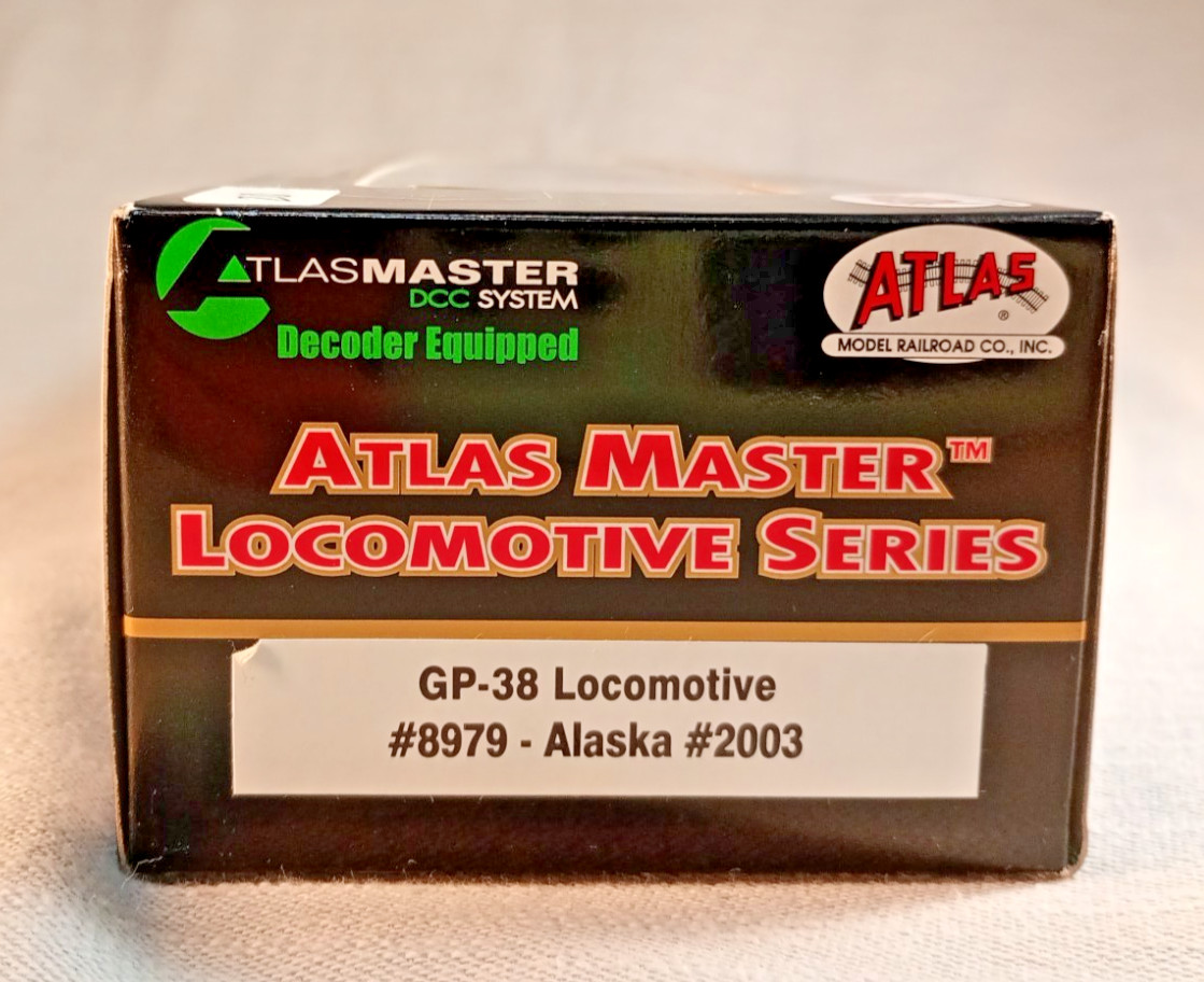 Atlas Master HO Scale Alaska GP38 #2004 Diesel Locomotive #8979 New NOS