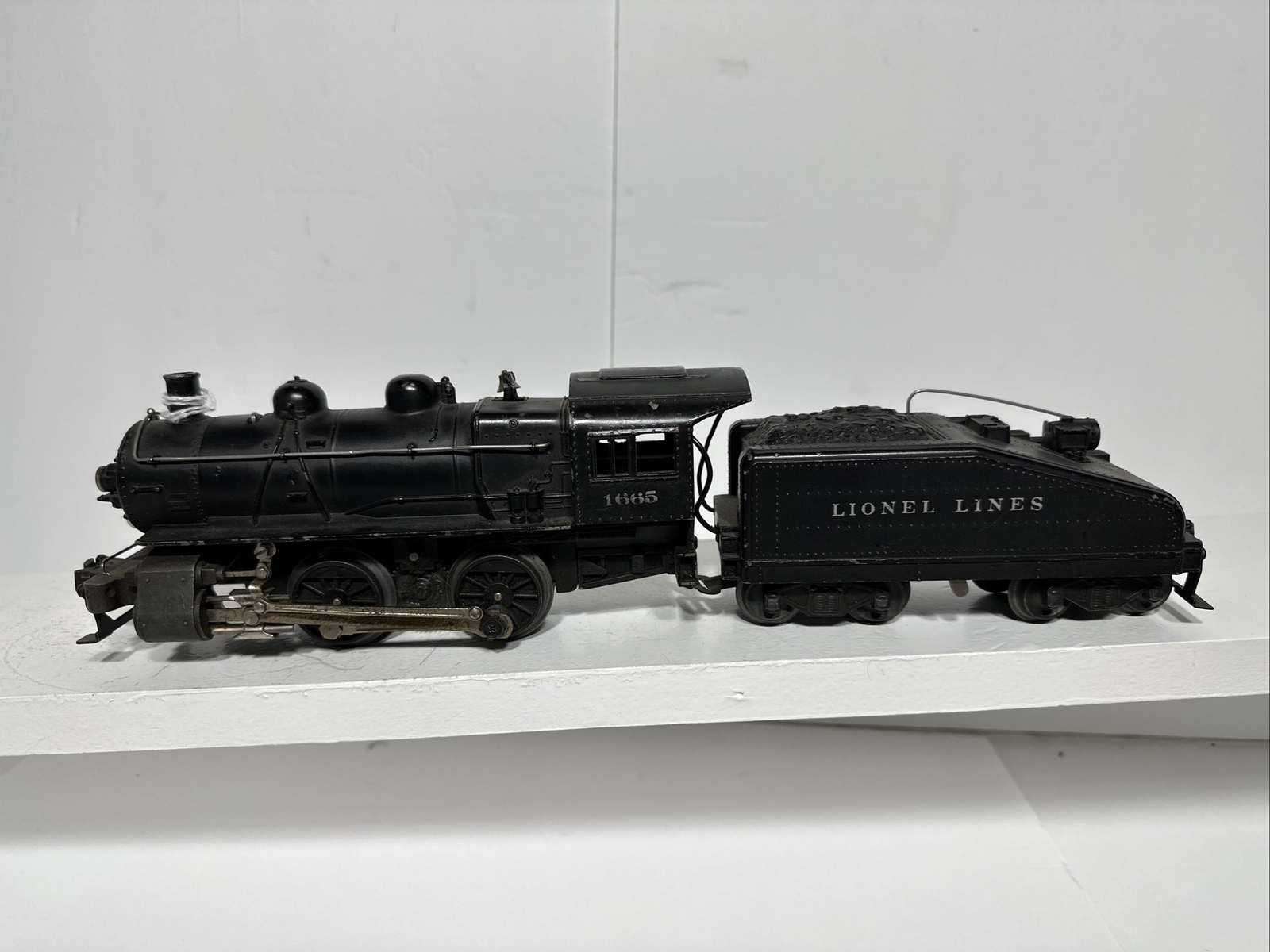 Lionel 1665 0-4-0 Steam Switcher & 64034B Bell Tender. Tested
