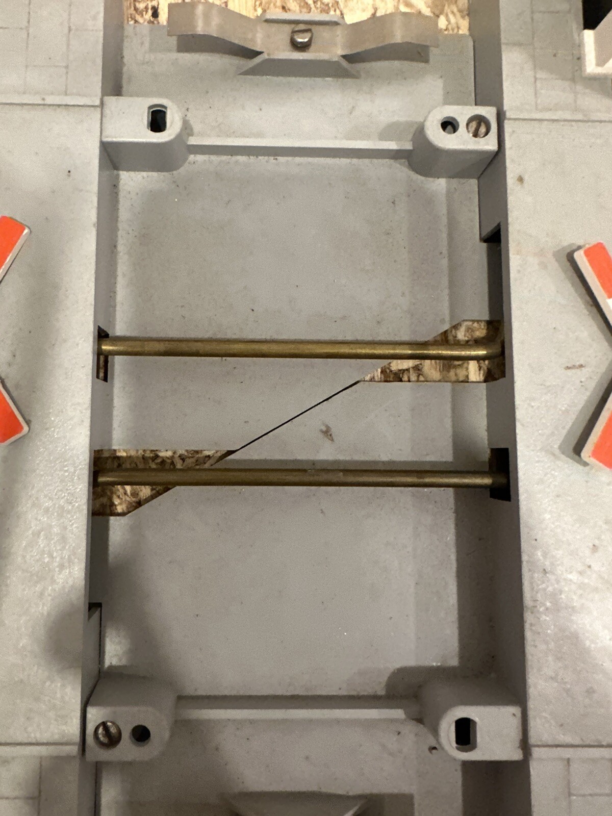 LEHMANN LGB G 5065 OPERATING CROSSING GATE PLATFORM INCOMPLETE – ORIGINAL BOX