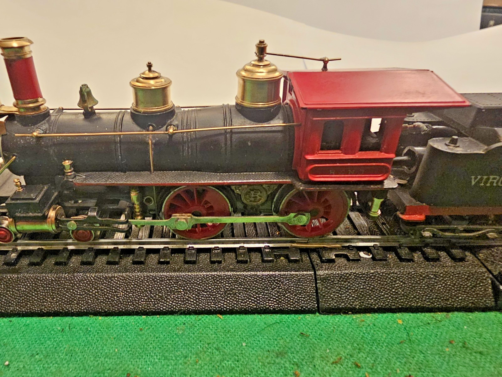 Vintage HO Scale 4-4-0 Virginia & Truckee Reno Locomotive & Tender Set Restored