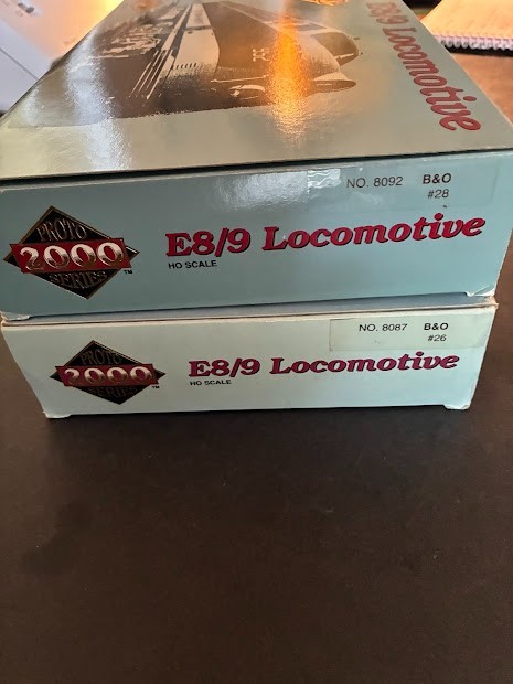 2 Proto 2000 B&O E8/9 no 28 & 26 Locomotive EMD E8 8092 & 8087 Open Box New #99