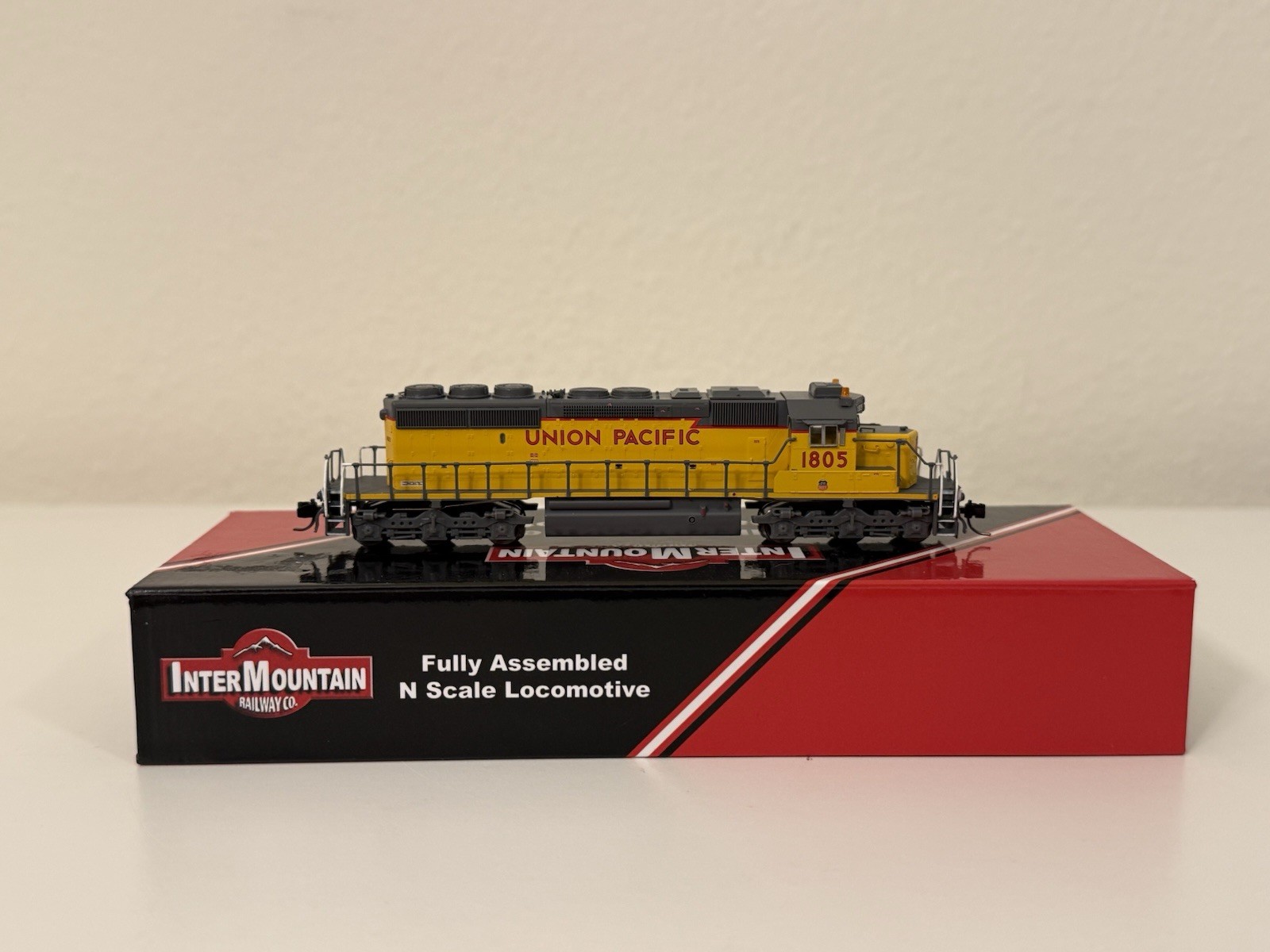 Union Pacific SD40N #1805 DCC & Loksound 5 Micro N Scale Intermountain – SD40-2