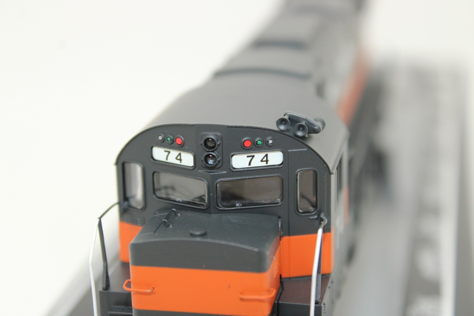 Atlas Classic HO Springfield Terminal Guilford C424 Locomotive #74 DCC Ready LED