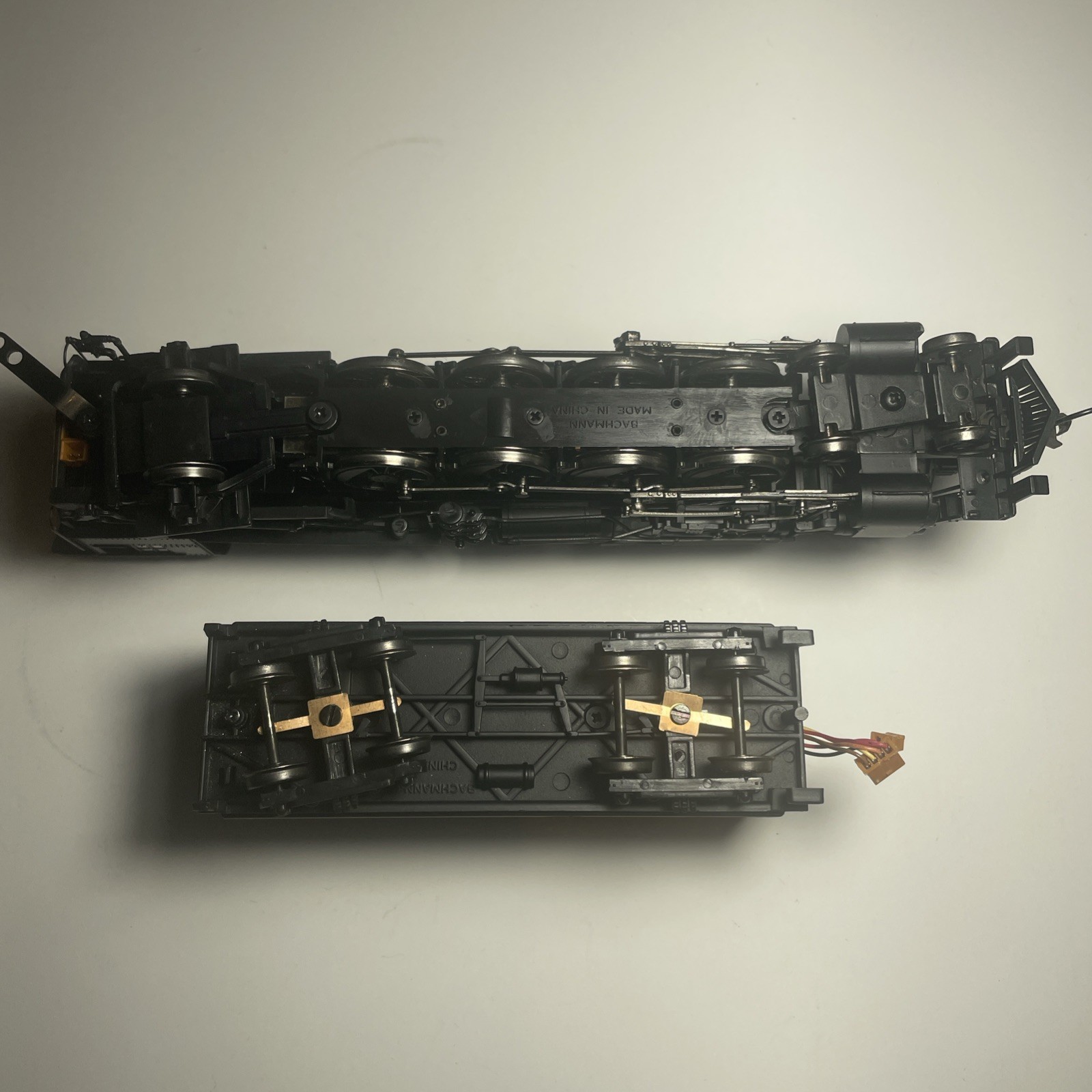 HO Bachmann Spectrum Unlettered USRA Light 4-8-2 Steam Locomotive TESTED