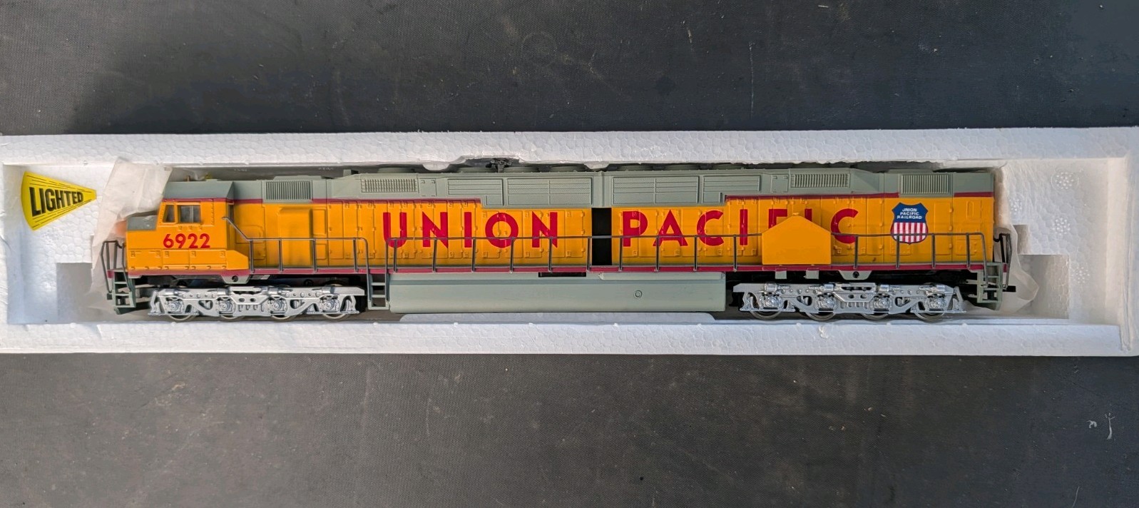 Bachmann the Centennial DD40X Loco 16-Wheel Union Pacific HO Scale Engine
