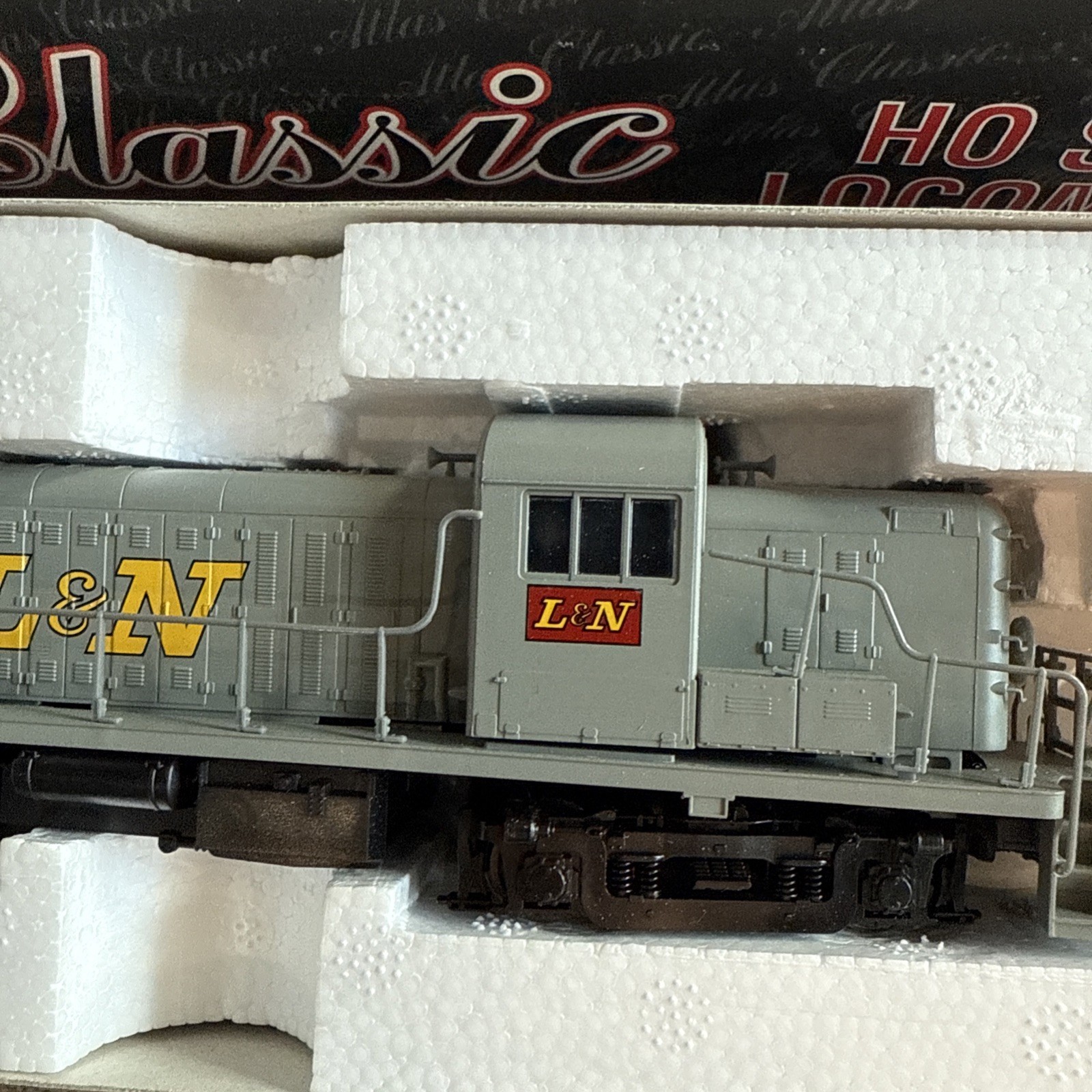 Atlas Classic HO Locomotive 8475 ALCO RS-3 L&N Louisville And Nashville No #