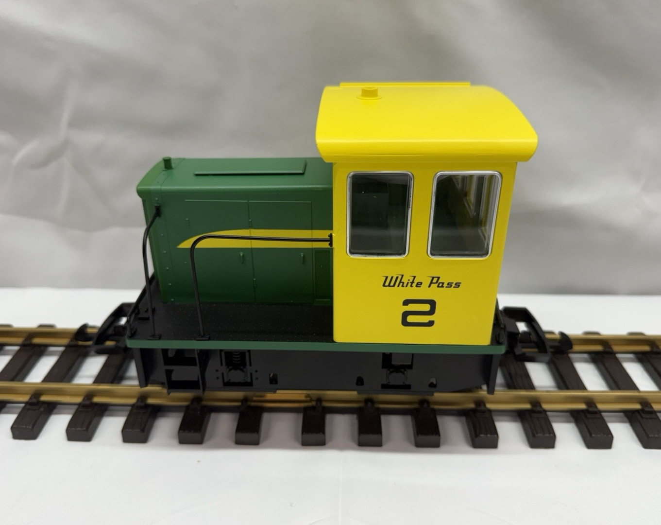Piko 38514 White Pass 25-Ton Diesel Loco, Battery R/C w/Sound G Scale