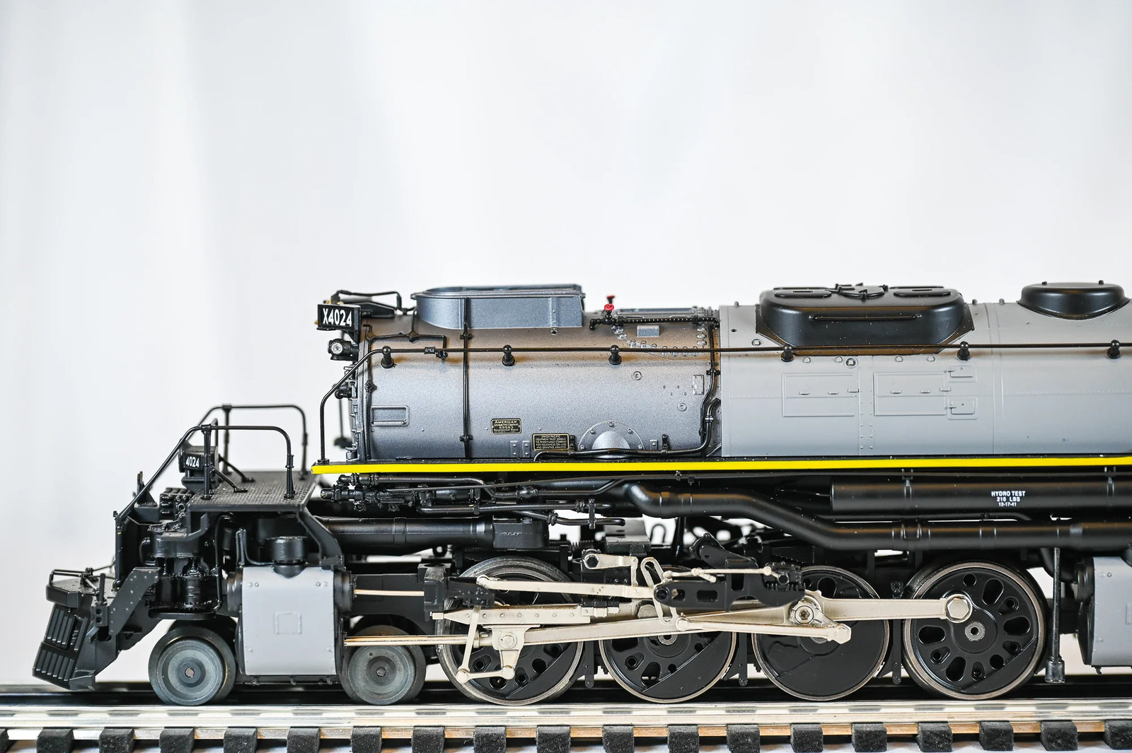 Lionel Union Pacific Big Boy Steam Locomotive #4024 | Vision Line | O Scale