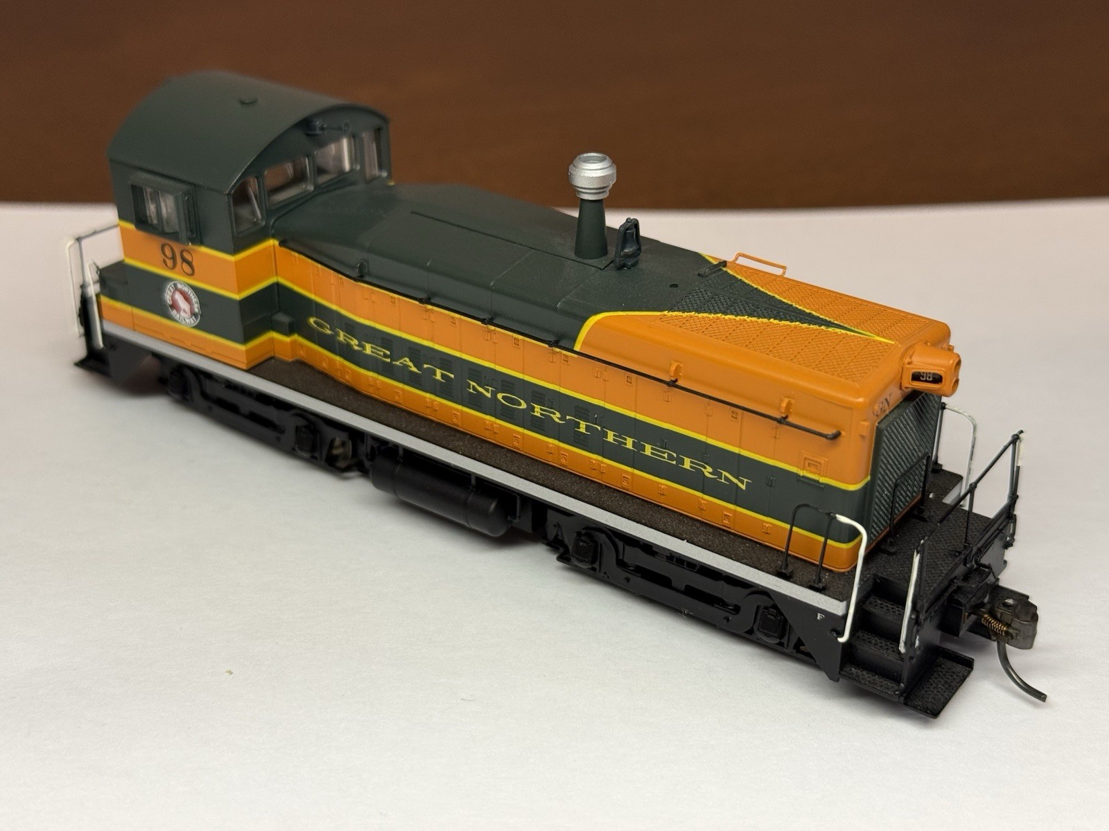 Proto 2000 HO Great Northern SW8/900/600 with NCE DCC Decoder & Kadee Couplers