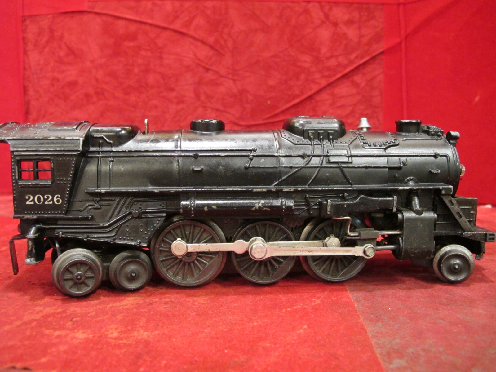 Lionel Vintage Postwar No. 2026 2-6-4 prairie Locomotive~runs lights smoke