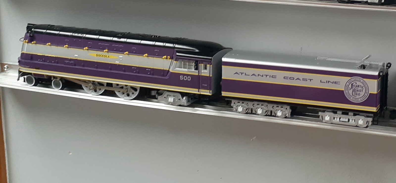LIONEL LEGACY 2431910 Train Loft Custom Atlantic Coast LineHiawatha 4-4-2 Steam