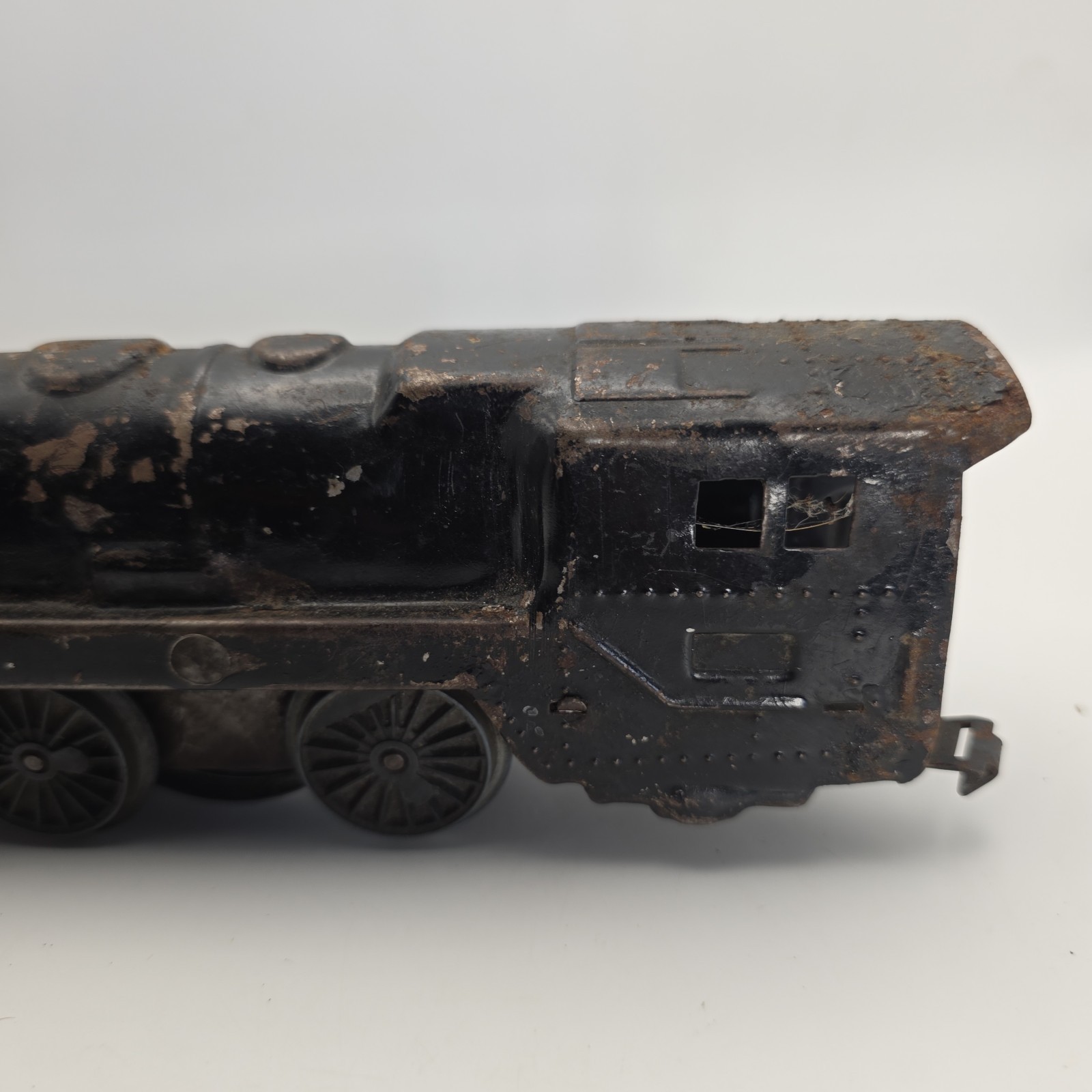 Vintage Cast Iron Clockwork Wind-Up Toy Steam Locomotive Floor Train – As Found
