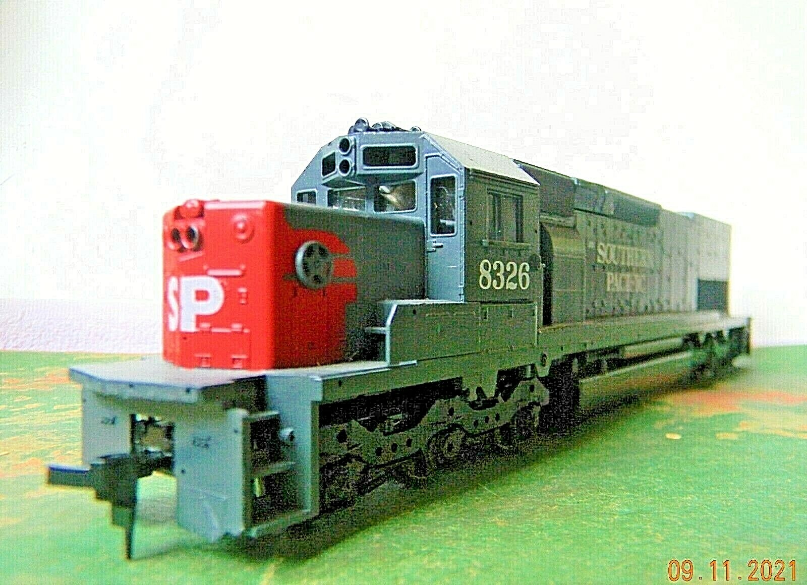 Athearn SD40T-2 Diesel C-C Engine ~ SOUTHERN PACIFIC ~ Rd# 8326 Runs GREAT – HO