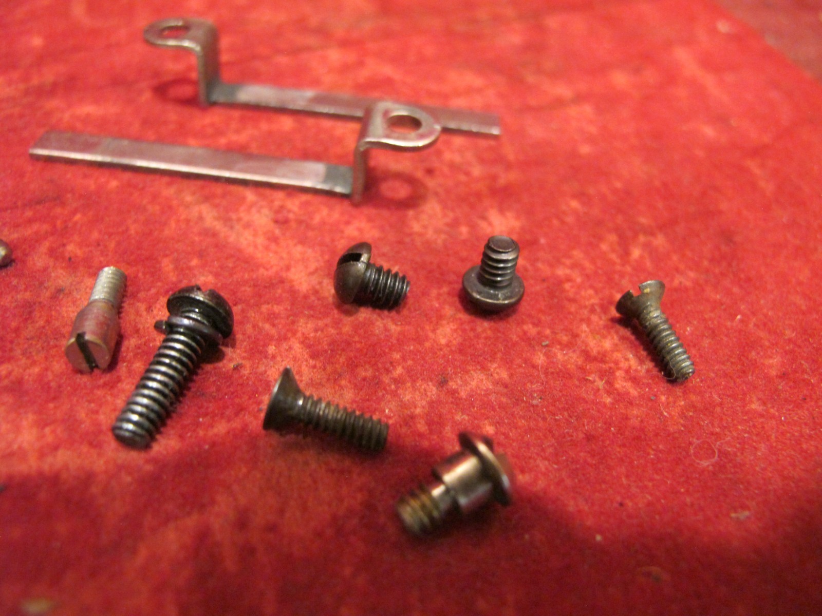 LIONEL O 1666 Steam Locomotive PARTS SCREWS ECT..