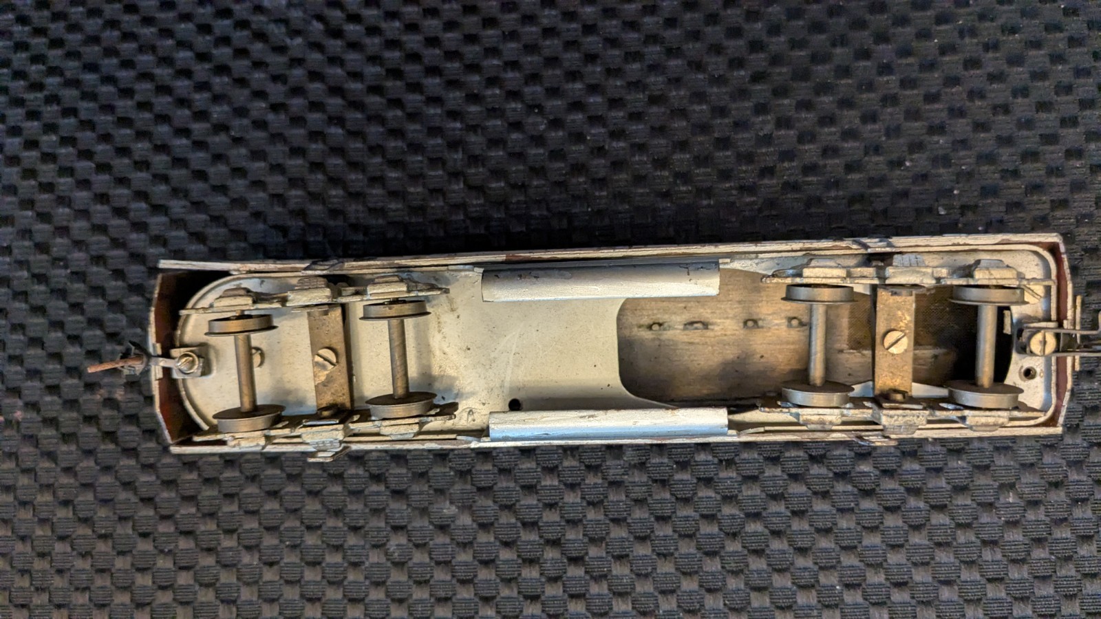 Brass F7B Locomtive DUMMY, all original except for one coupler, Santa Fe