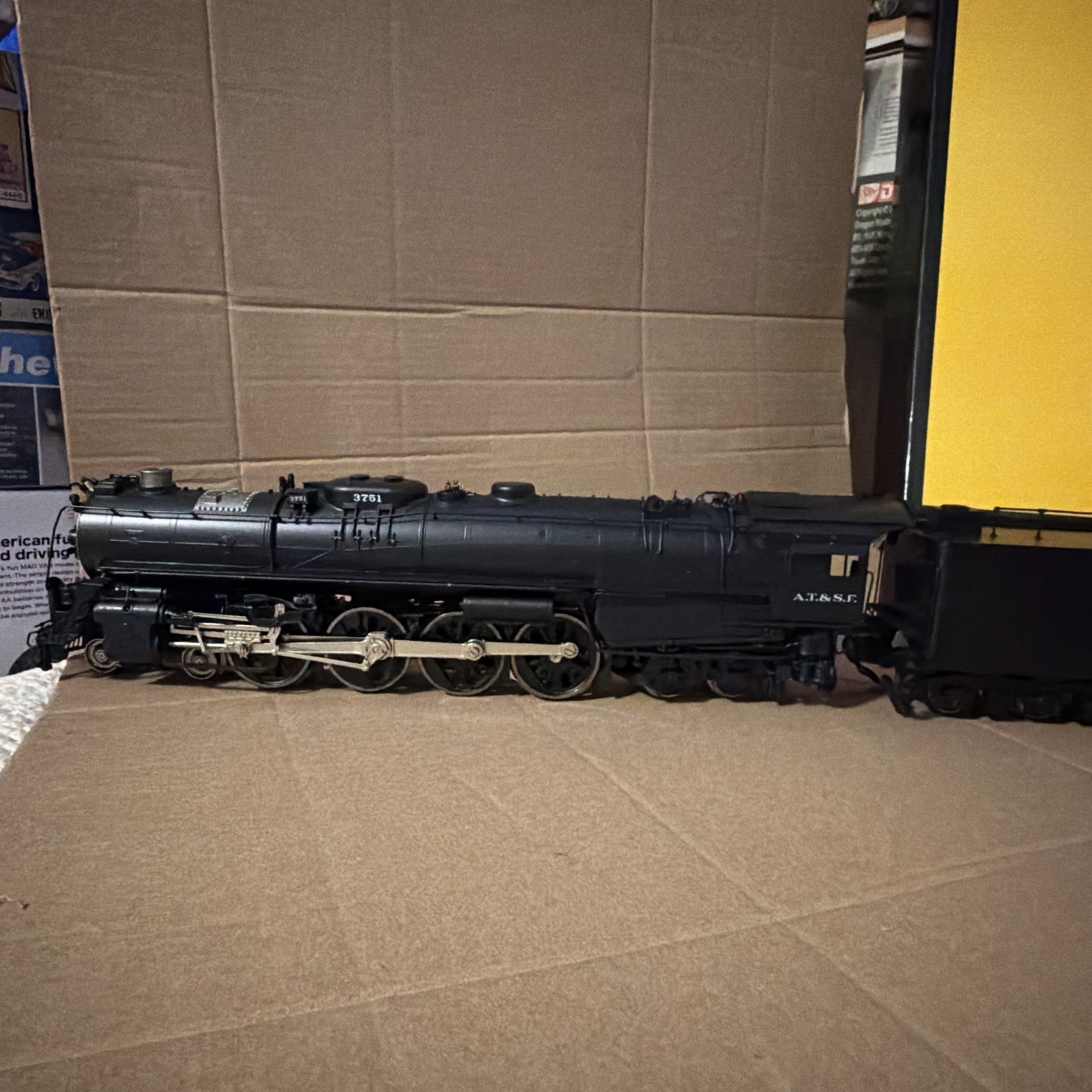 3rd Rail Sunset Models Brass Santa Fe 4-8-4 Loco #3751