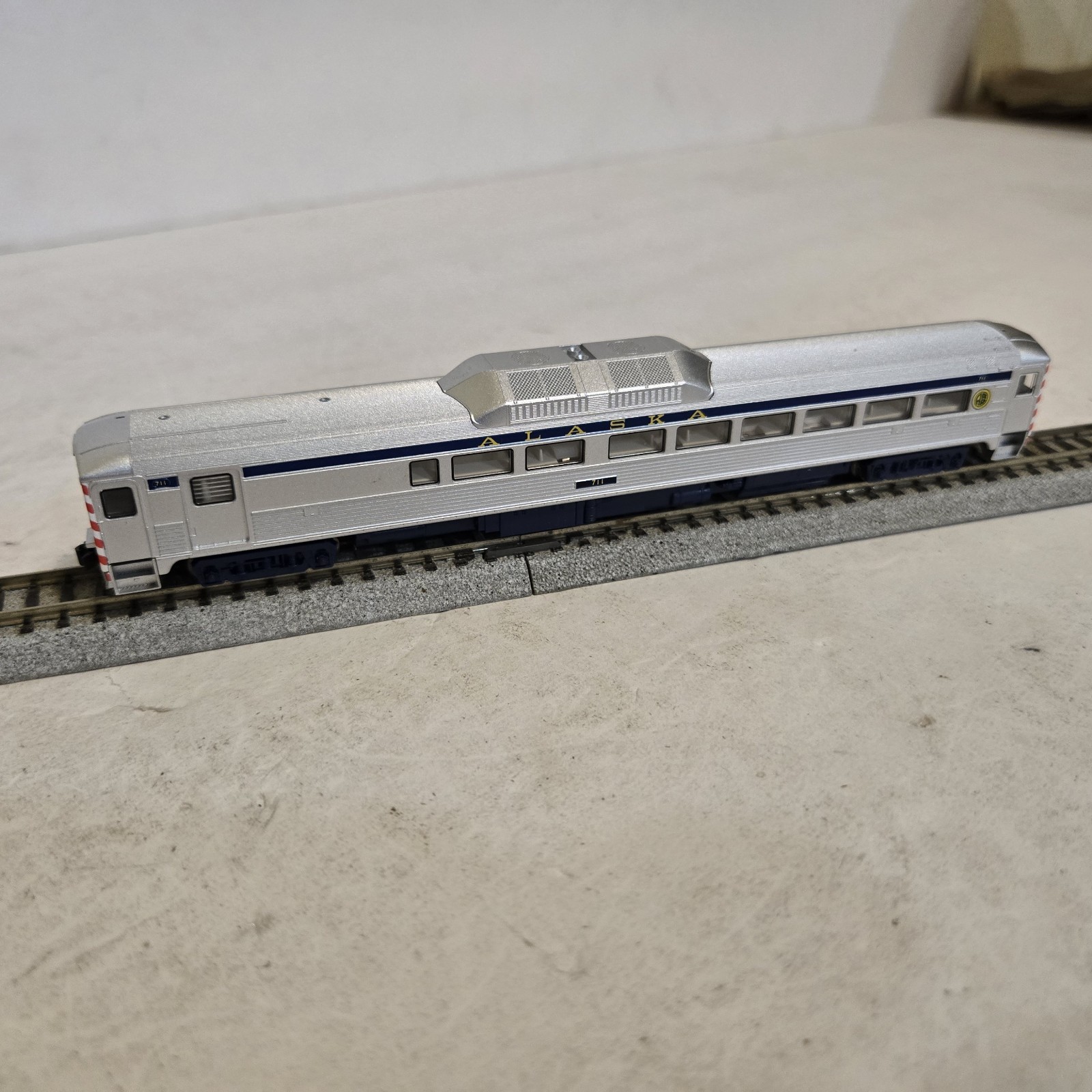 Kato 106-3015 N Scale Alaska RR Rail Diesel Car Set F RDC-2 Loco Set Both Run