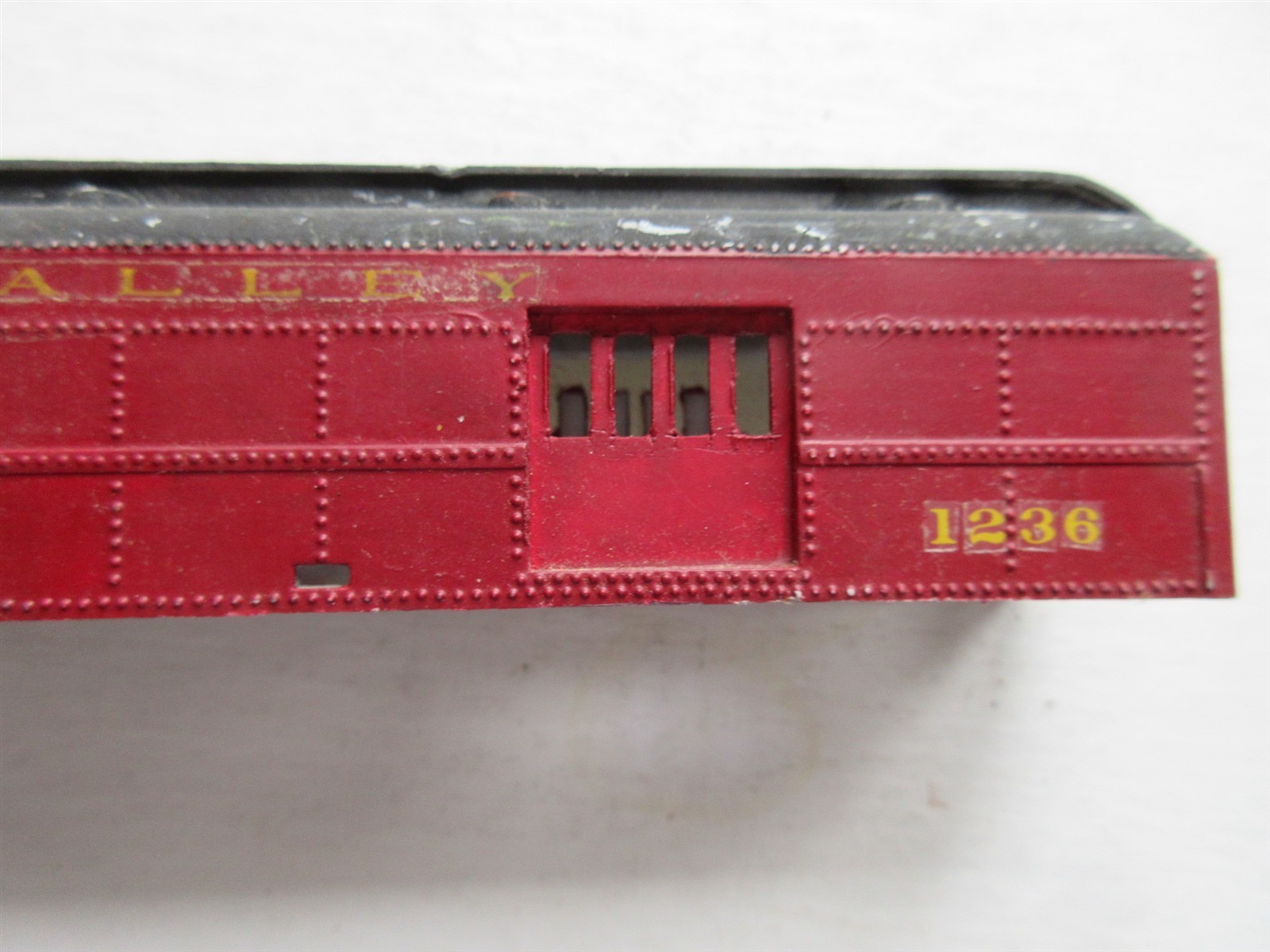 HO Scale LEHIGH VALLEY #1236 hand painted vintage SHELL ONLY