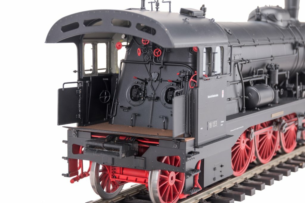 Km1 Gauge 1 BR 18.1 Steam Locomotive Various Variants for Märklin Kiss NEM New