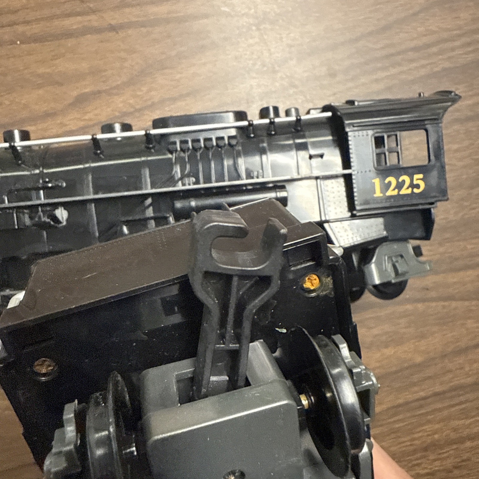 Lionel O Polar Express Berkshire Steam Locomotive & Tender #1225 15012EL Battery