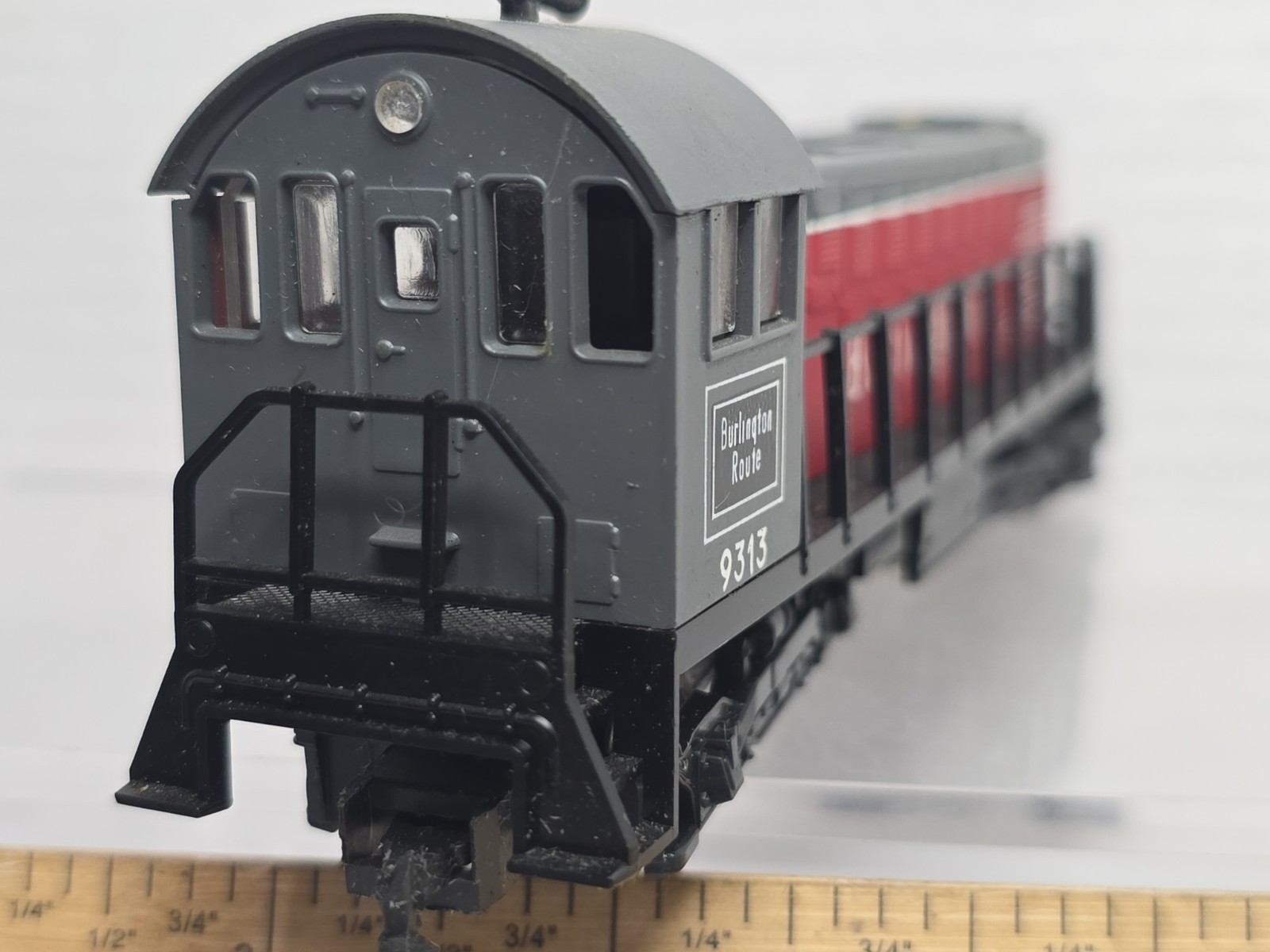 AHM HO Scale Burlington Route 9313 Alco 1000 Diesel Switcher Runs Read Descript