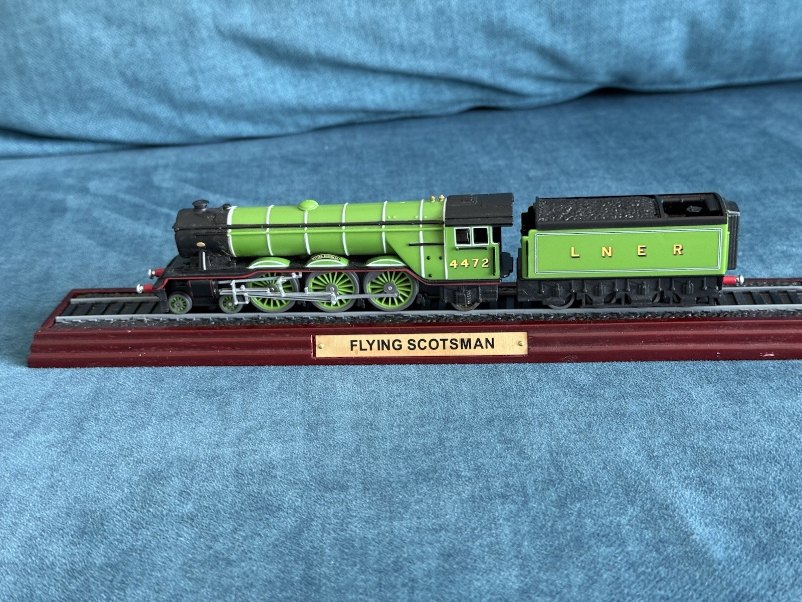 Atlas Editions 1/100 Scale Static Model 3 904 001 – LNER Flying Scotsman.Train