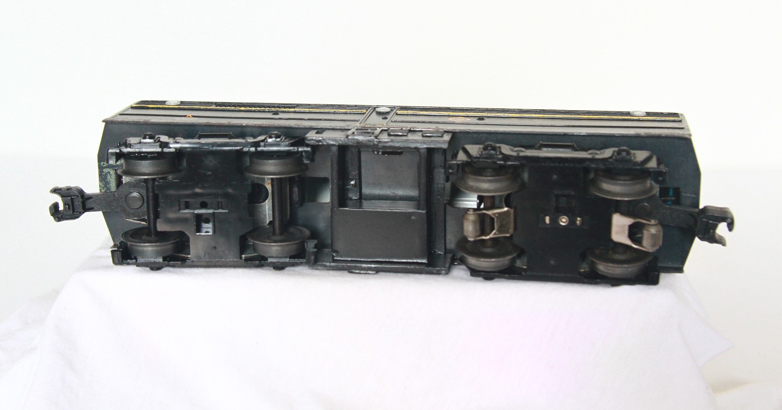 Lionel 2032 Erie Diesel Alco Locomotive Set w/Non-Original “B” Unit