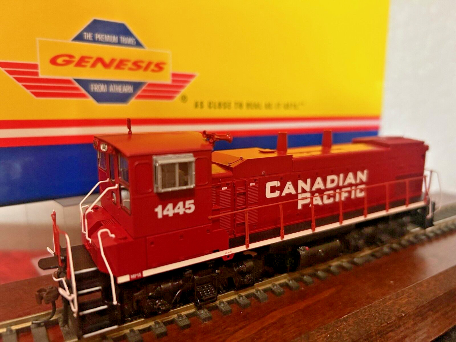 CANADIAN PACIFIC MP15ac SWITCH LOCO – DC/DCC Ready – HO Scale -“GENESIS” NEW OOP