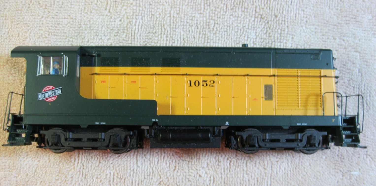 HO Scale Walthers CN&W #1052 DCC with Sound Operates nice and smooth [Lot 143]